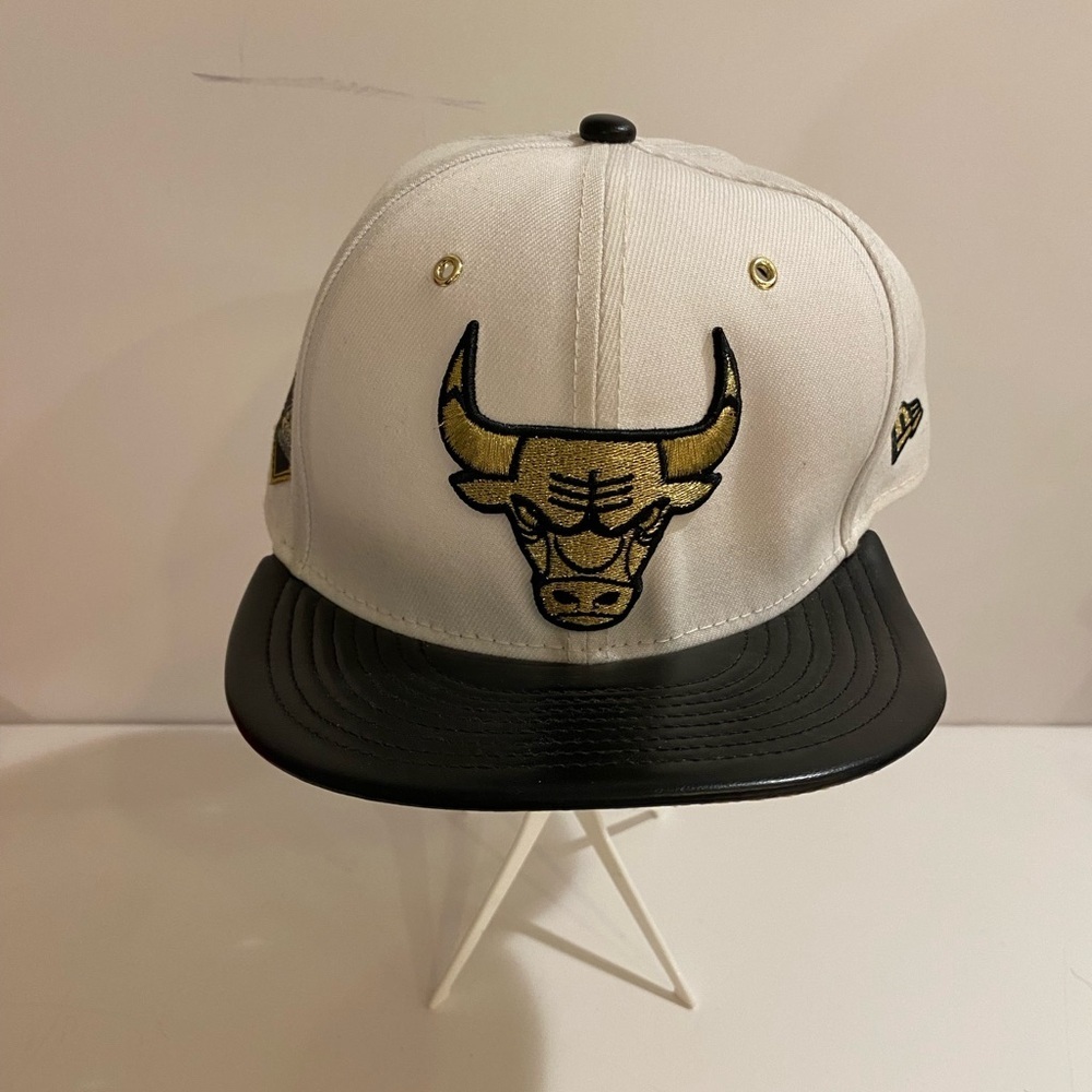 New Era Chicago Bulls Snap Back Hat (CN)